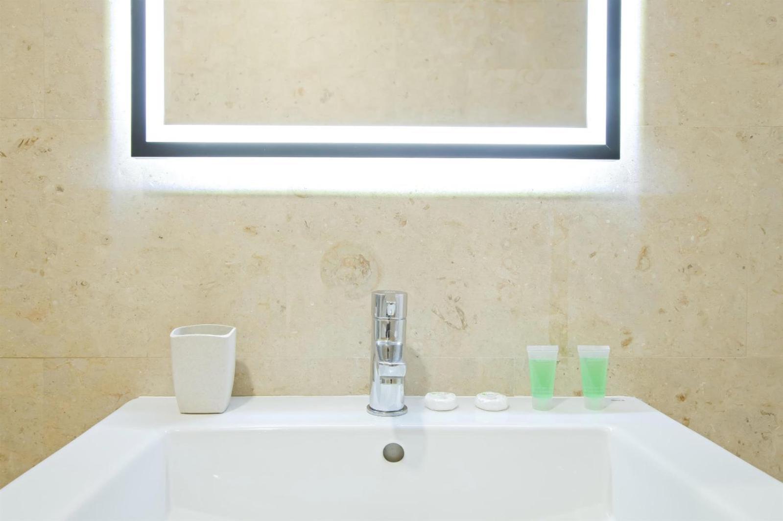 Himson-designer1 * Iasi